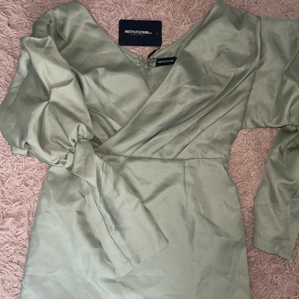 PrettyLittleThing Green Asymmetrical Bishop Sleeve Dress